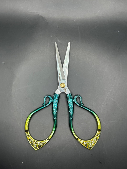 Tesoura Dion Fortune